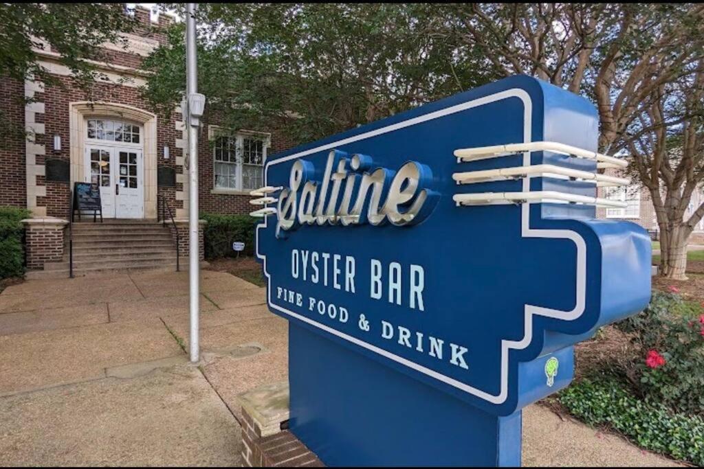 Short Walk To Jsu Stadium, Hospitals, And Bars In Fondren Джаксън Екстериор снимка